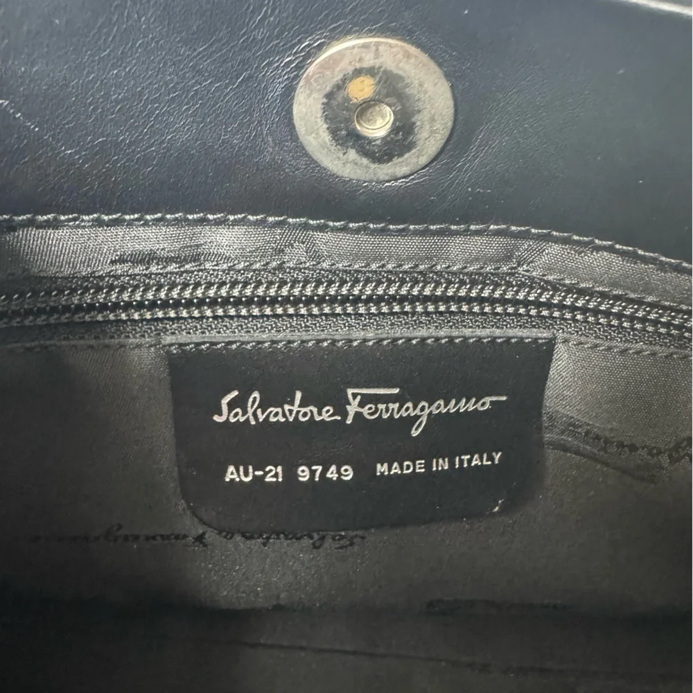 Salvatore Ferragamo Women’s Nylon One Shoulder Bag Black